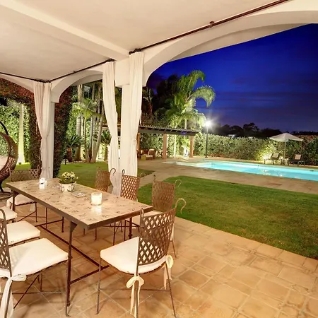 A Stunning, Luxurious Property *