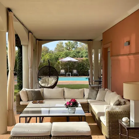 A Stunning, Luxurious Property